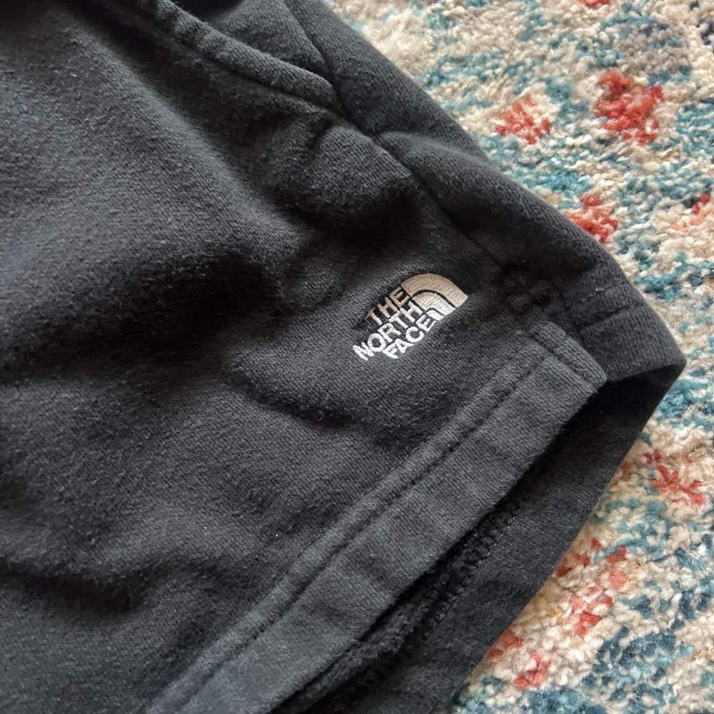 The North Face Women's Black Shorts Size Large - Picture 2 of 5